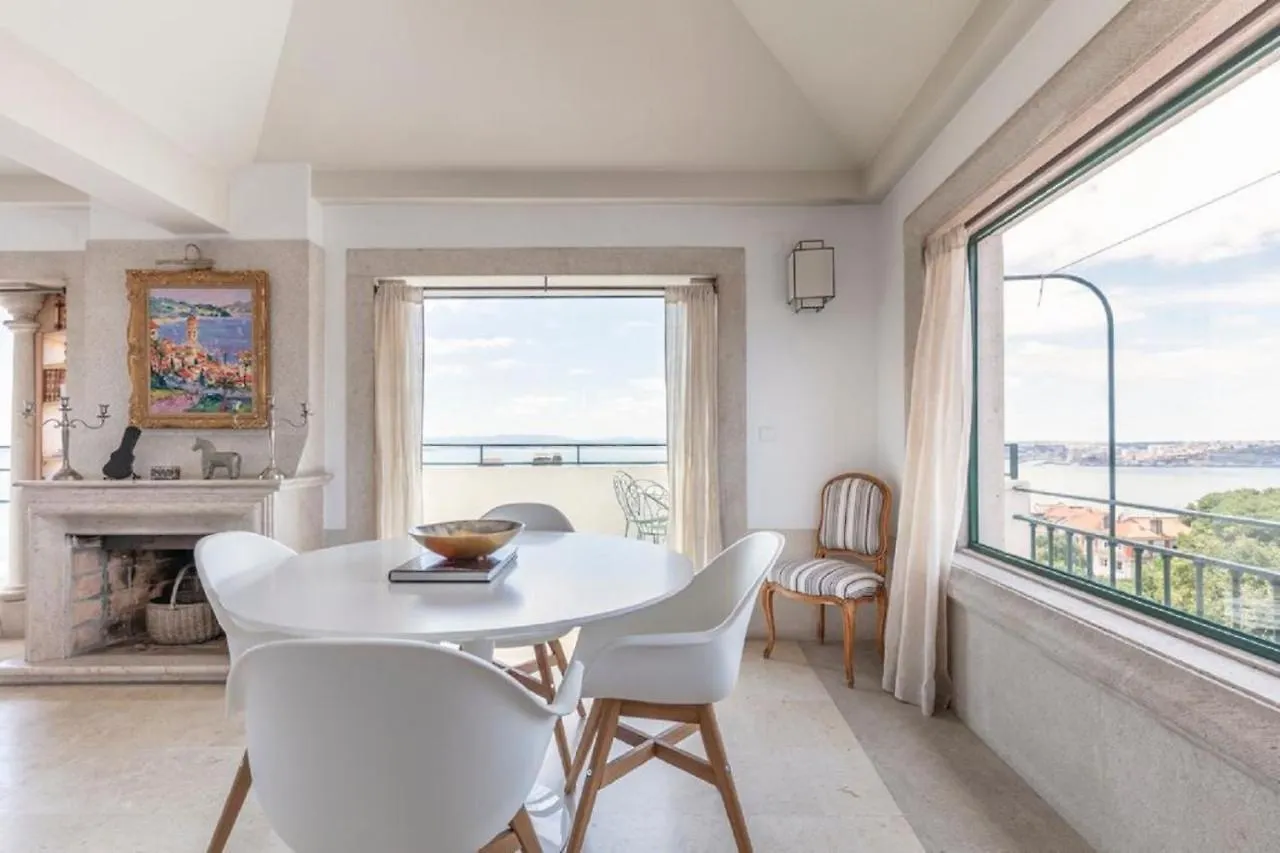 아파트 Penthouse Terrace 360º Lisbon View By Lovelystay